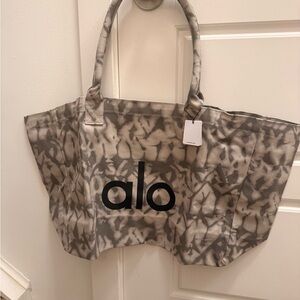 ALO Yoga Black and Gray Patterned Tote Bag
